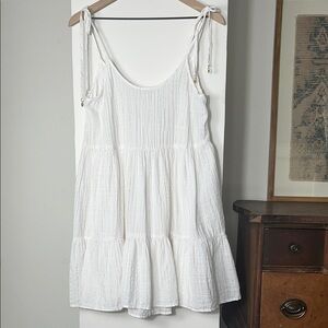 Aerie Magic Hour White Tiered Swim Coverup Small S EUC